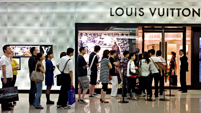 McKinsey finds Chinese luxury fashion consumers prefer instore to online